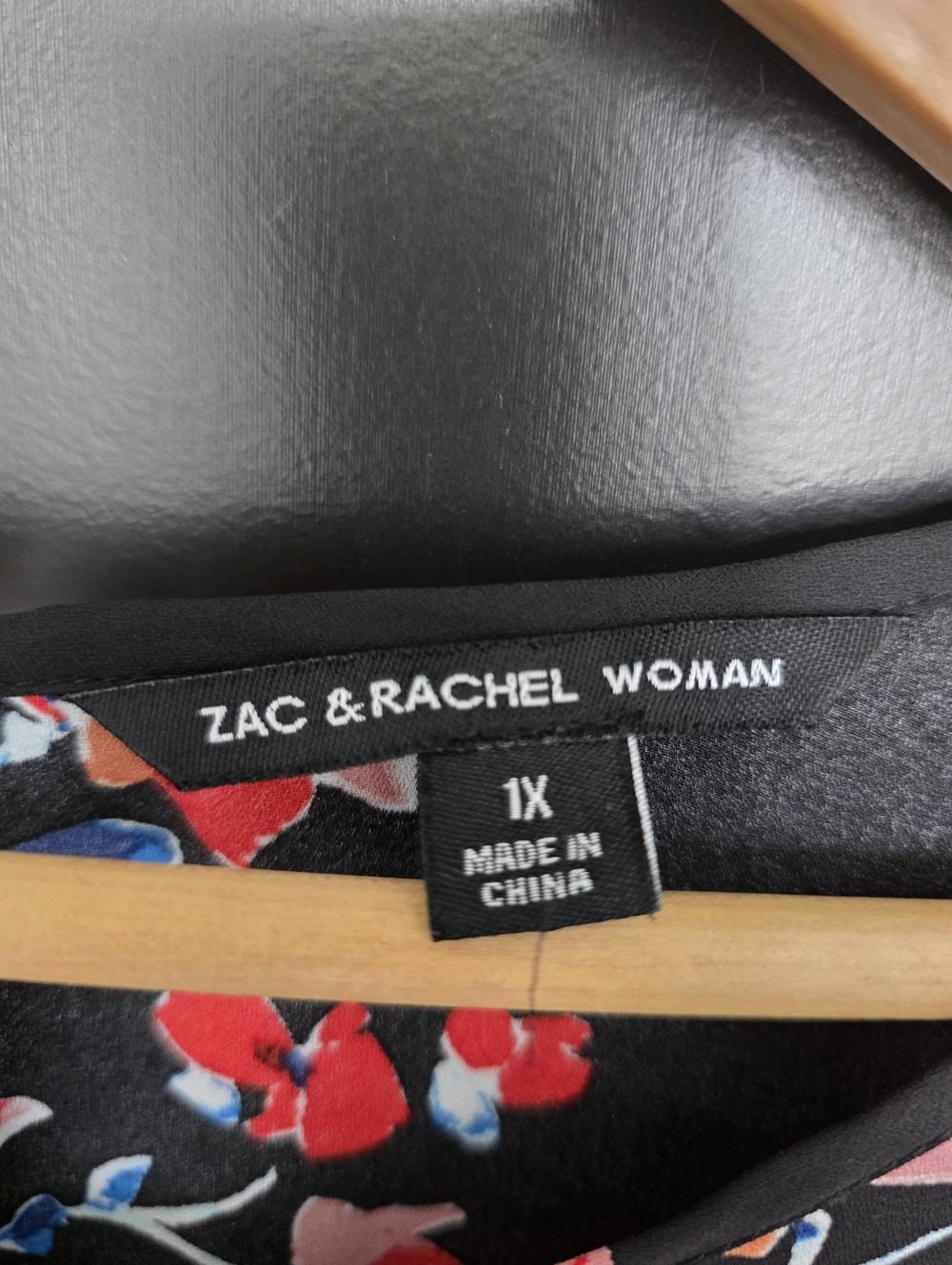 Zac & Rachel Floral Bell-Sleeve Blouse - Black Red Sz 1X Lace Trim Coastal - Picture 6 of 9